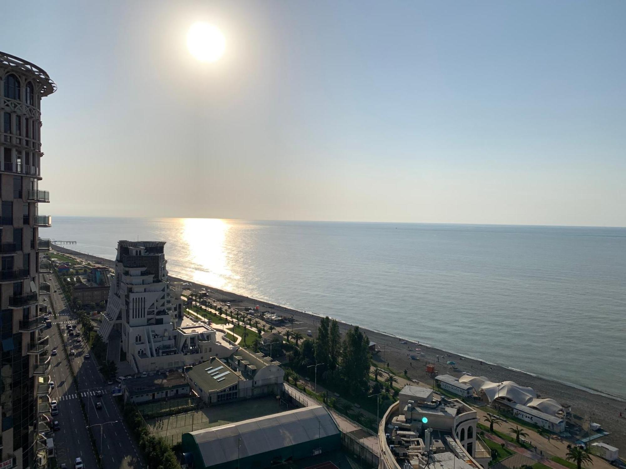 Orbi Sea Towers Batumi Resort Exteriör bild